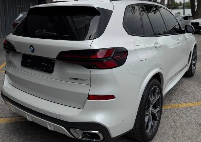 Bmw x5 xDrive40i — фото 3