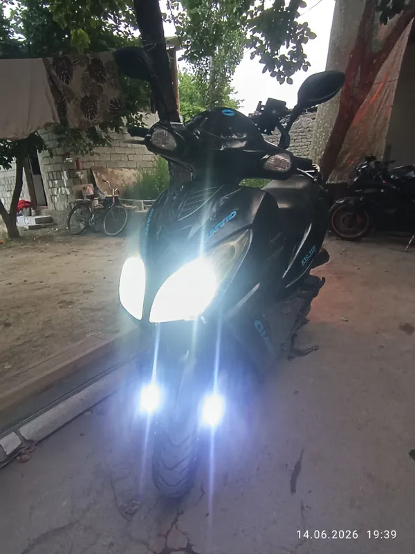 Sukuter sotiladi 80 kubali 100ga 2 litir