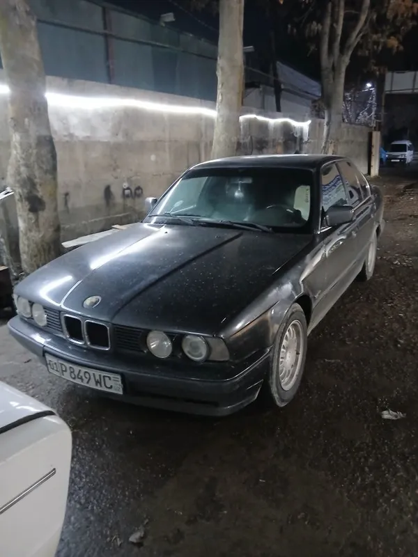Sotiladi bmw e34