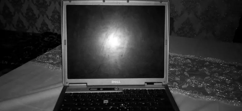 Dell Latitude retro noutbuki sotiladi 4