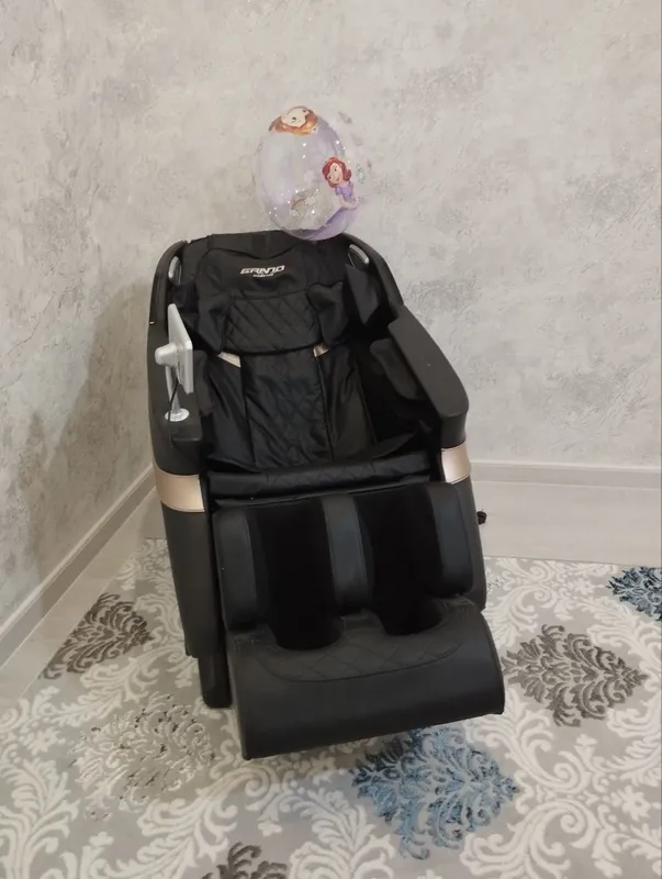 Massajniy kreslo 3 Massajniy kreslo 3