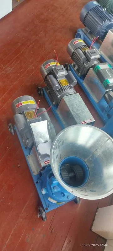 Granulyator (model 125) 220v 5.5kw 80kg/t 2 Granulyator (model 125) 220v 5.5kw 80kg/t 2