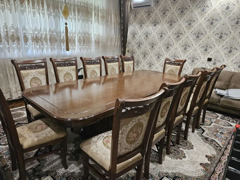 Продаю стол и стулья 5 Продаю стол и стулья 5