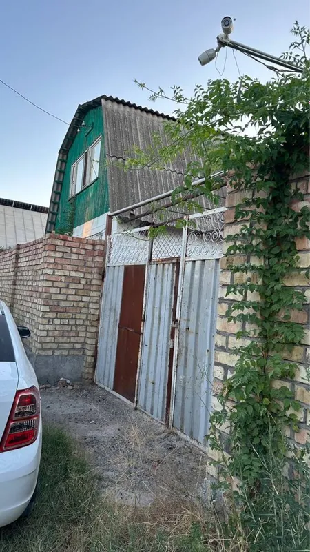 Dacha hovli sotiladi 8 sotih 1 Dacha hovli sotiladi 8 sotih 1