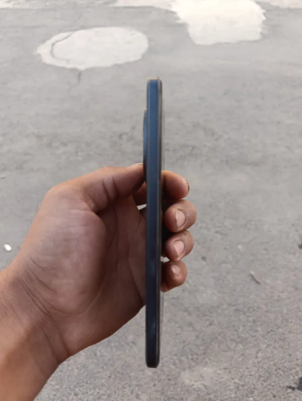 Telefon sotiladi 3 Telefon sotiladi 3