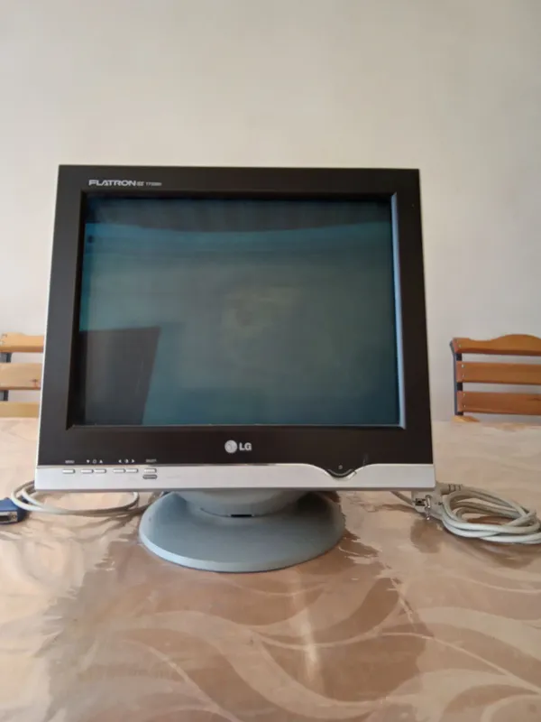 Монитор LG Flatron ezT730BH 1 Монитор LG Flatron ezT730BH 1