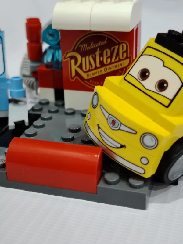 Конструктор LEGO Juniors (10732) — «Пит-стоп Гвидо и Луиджи» по — фото 2