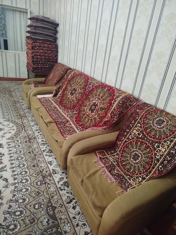 Divan kresla sotiladi