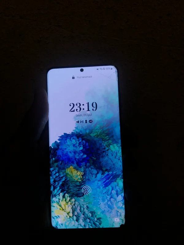 s20+5 g va iphone 8 5