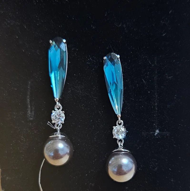 Продам серьги ЧЕРНЫЙ МОРСКОЙ ЖЕМЧУГ,100$ Продам серьги ЧЕРНЫЙ МОРСКОЙ ЖЕМЧУГ,100$