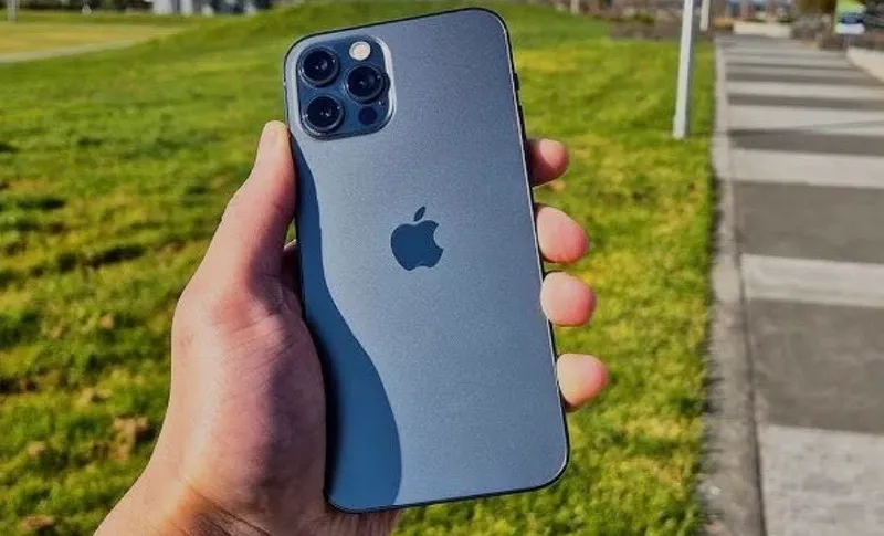 Iphone 12 pro max 4