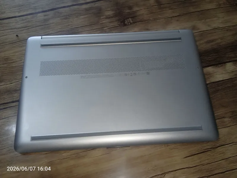 HP Laptop 15s-eq2xxx Ryzen 5500u 512 GB sotiladi — фото 5