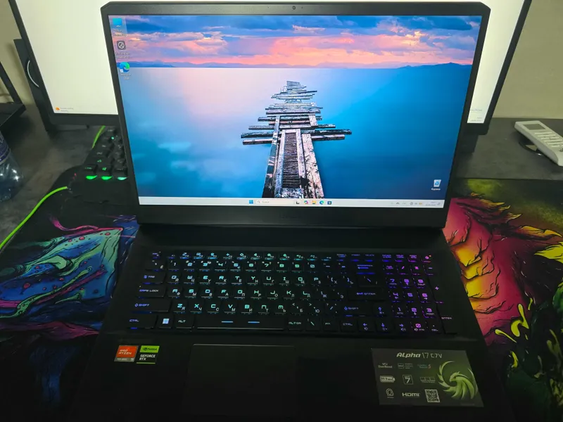 Noutbuk MSI Alpha 6 Noutbuk MSI Alpha 6