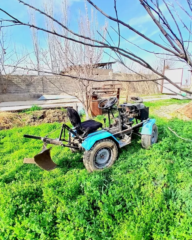 Mini traktor sotladi 3 Mini traktor sotladi 3