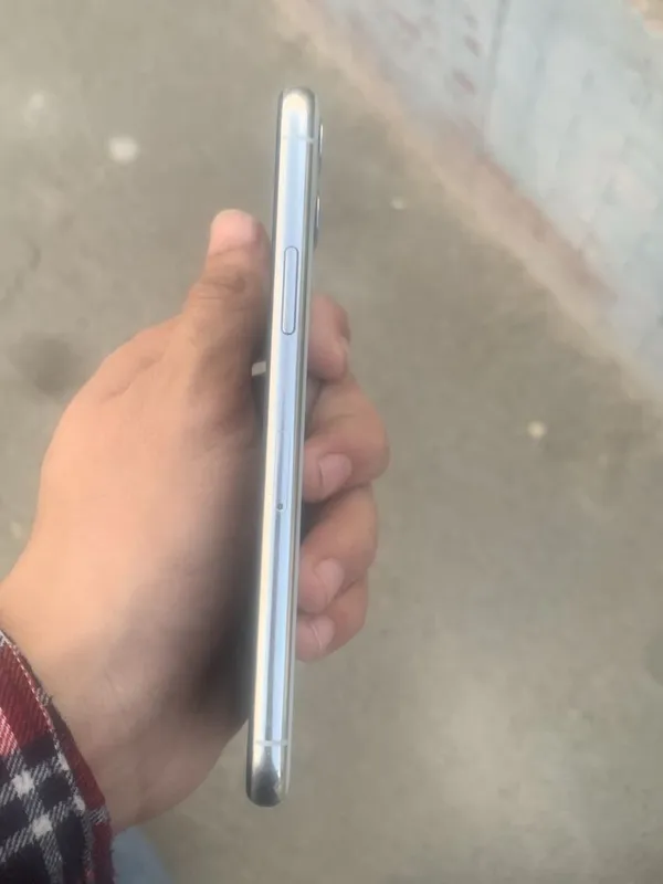 iphone 11 pro sotiladi 64GB — фото 1