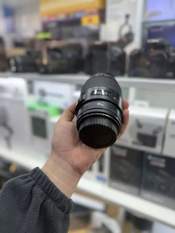 Canon 100 mm f2.8 USM — фото 1