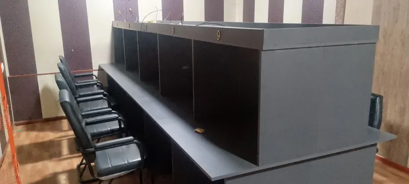 kampyuter mebellari sotiladi