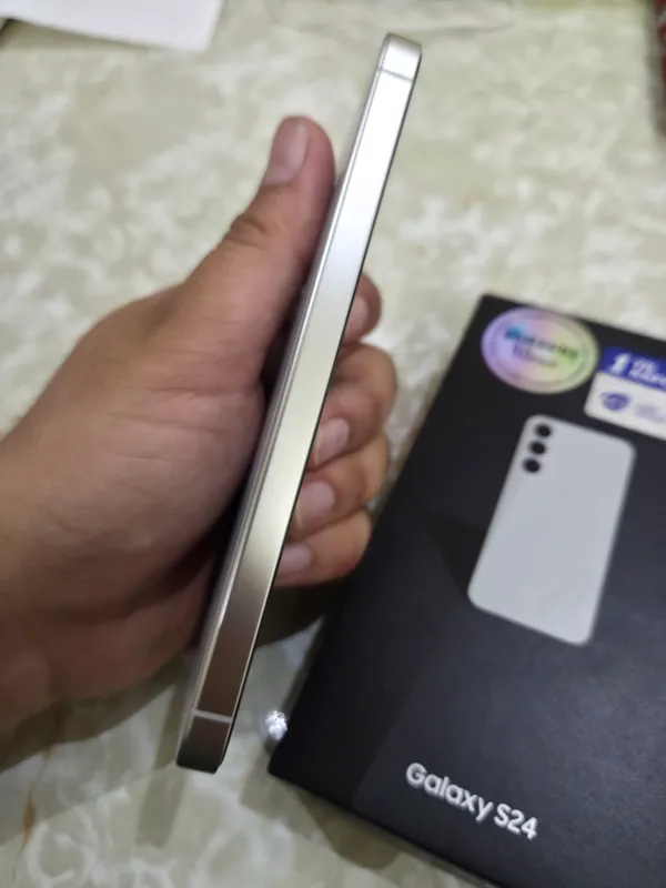 Samsung S24 8/128, Вьетнам 4