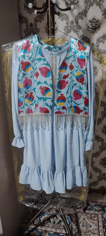 Kelinchaklar uchun anorli ko‘ylak