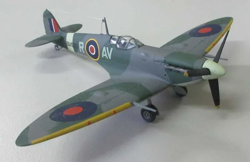 Сборная модель самолета Спитфайр Vb (AirFix, 1/72) — фото 2