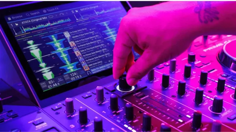 Denon Dj Prime 4+(Plus) 4-дековая DJ система 5 Denon Dj Prime 4+(Plus) 4-дековая DJ система 5