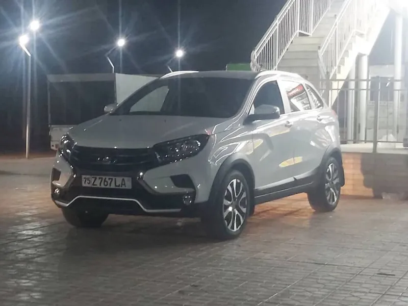 LADA XRAY CROSS 3 pozitsiya — фото 1