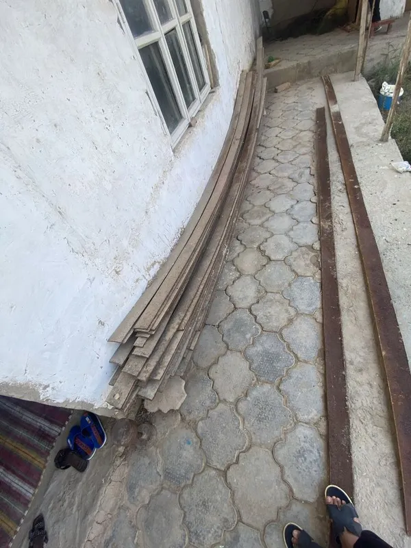 Uyning tomini yopish uchun turba sotiladi tayyor qilib kesib qoyilgan 2 Uyning tomini yopish uchun turba sotiladi tayyor qilib kesib qoyilgan 2