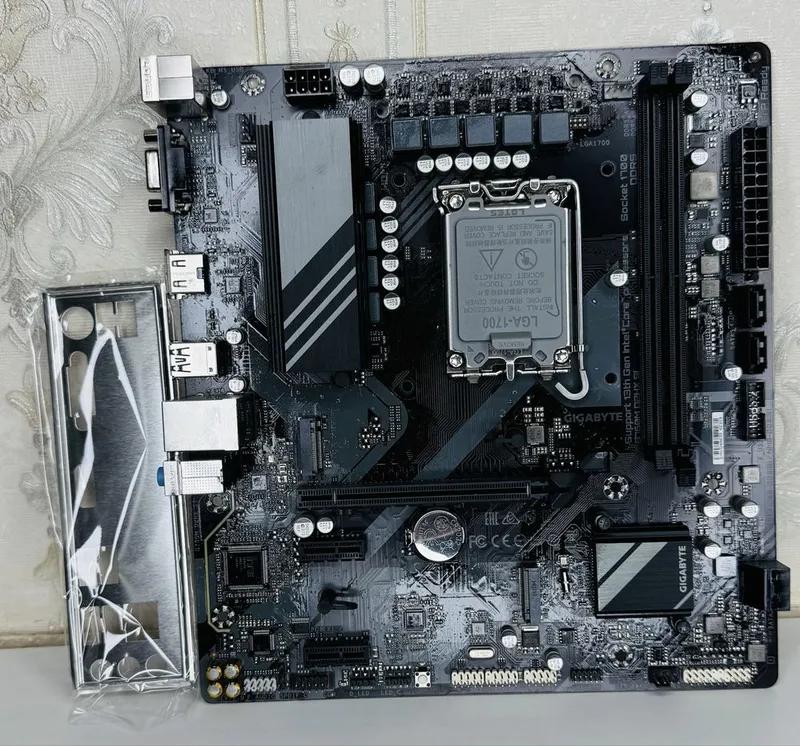 Gigabyte B760M D2HX SI DDR5 LGA1700 1 Gigabyte B760M D2HX SI DDR5 LGA1700 1
