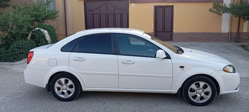 Lacetti Gentra 2022 sotiladi 3