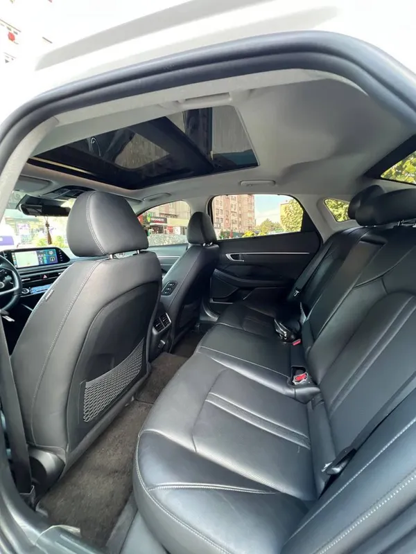 Hyundai Sonata 20/21 4