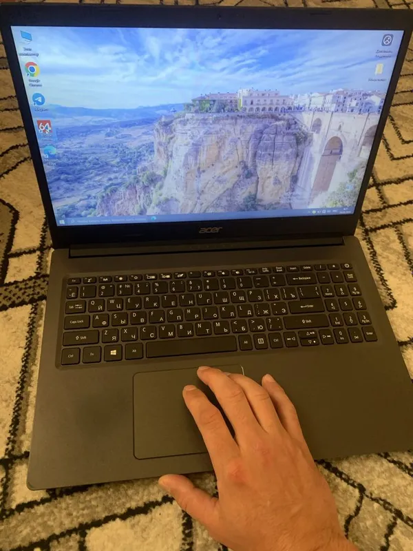Acer i3 1005g1 до 3.4 Ghz Mx 330 8/128 для всего.