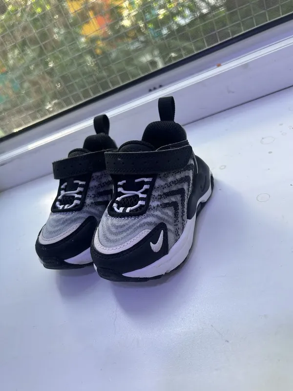 Детские кроссовки nike (оригинал) Детские кроссовки nike (оригинал)