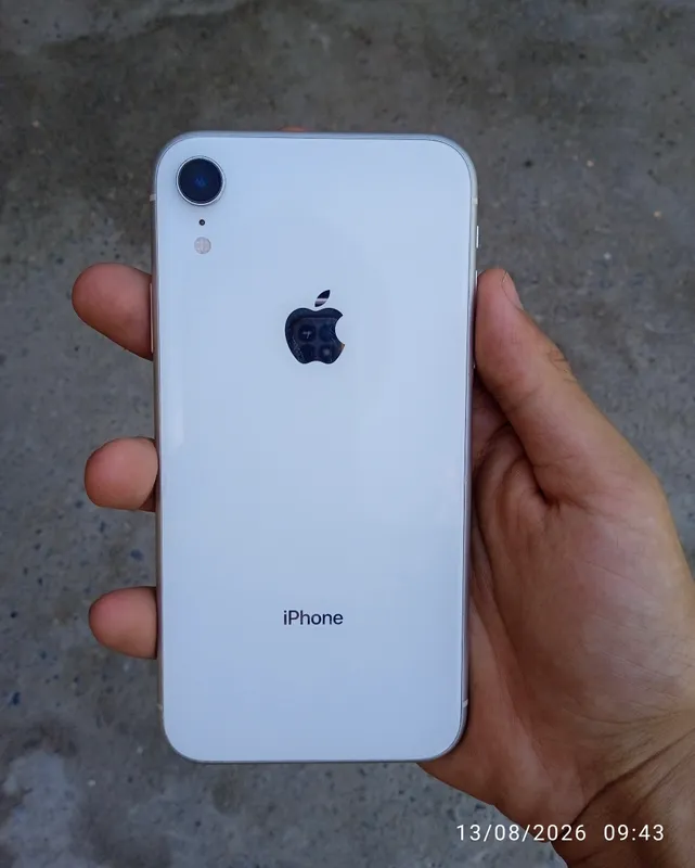 iPhone XR 1 iPhone XR 1