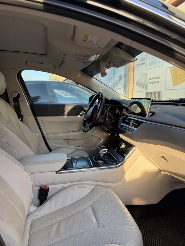 Автобомобиль HONJIE H5 5 Автобомобиль HONJIE H5 5