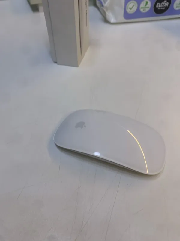 Apple Magic Mouse 2 — Ideal holat | 1 oy ishlatilgan | Qutisi bor — фото 1 Apple Magic Mouse 2 — Ideal holat | 1 oy ishlatilgan | Qutisi bor — фото 1