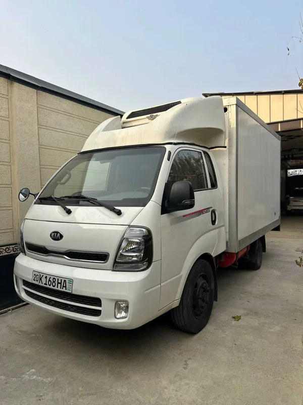 Kia Bongo 1,2 tonnalik KOREA Xoladilnik+metan 2