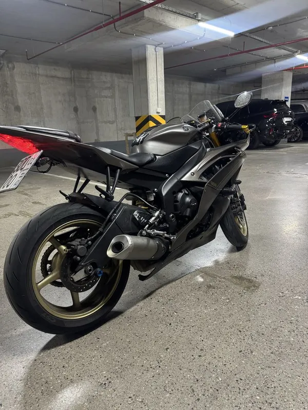 Yamaha YZF-R6 8