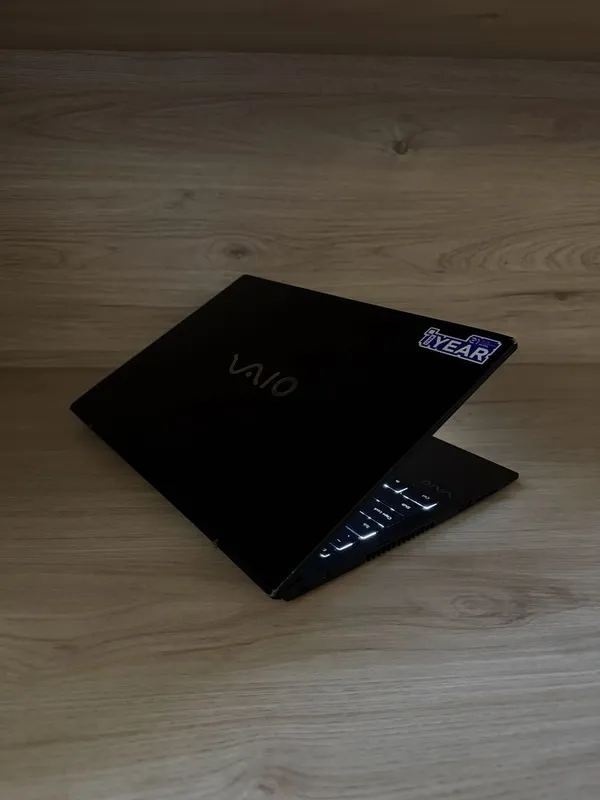 Core i5 12 поколение Sony Vaio 8/512 14.1 2