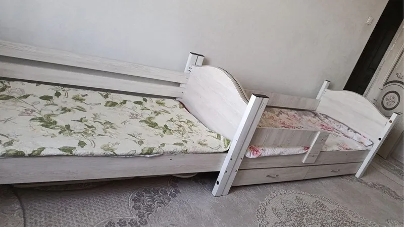 Срочно Продаются две детские кровати