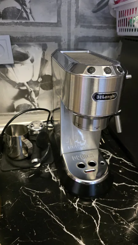 Кофе машина Delonghi