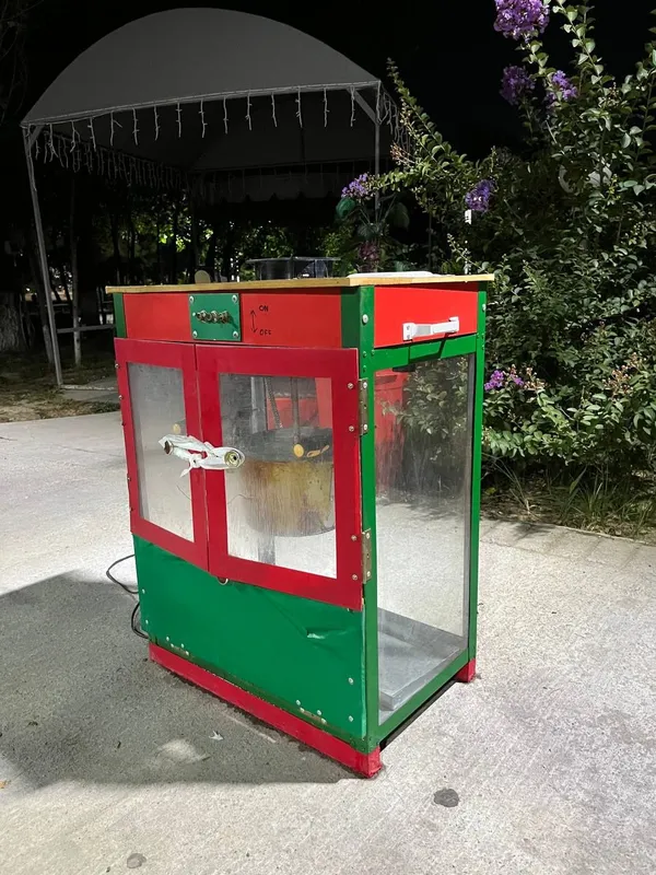 Popkorin aparat 1 oy ishlagan