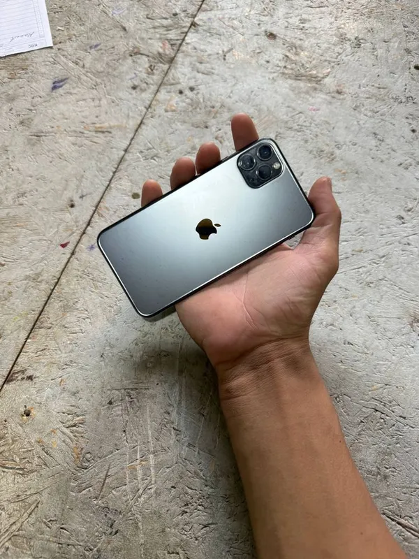 iPhone 11 pro max 1 iPhone 11 pro max 1