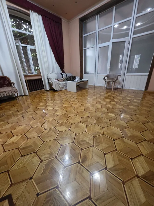 Срочно продаётся евродом Яккасарой Ракатбоши 12-соток 4-этаж 3