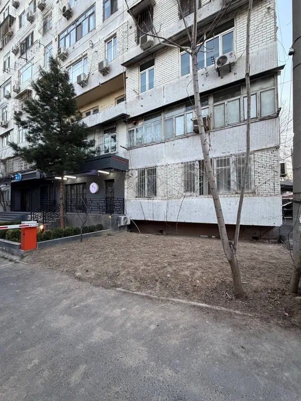 Под Офис Ойбек 3/1/9 без ремонт 75 кв.м 2-линия ор: Гаранд банк