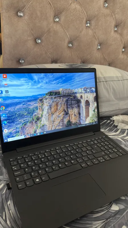 Lenovo V15 G4 3 Lenovo V15 G4 3