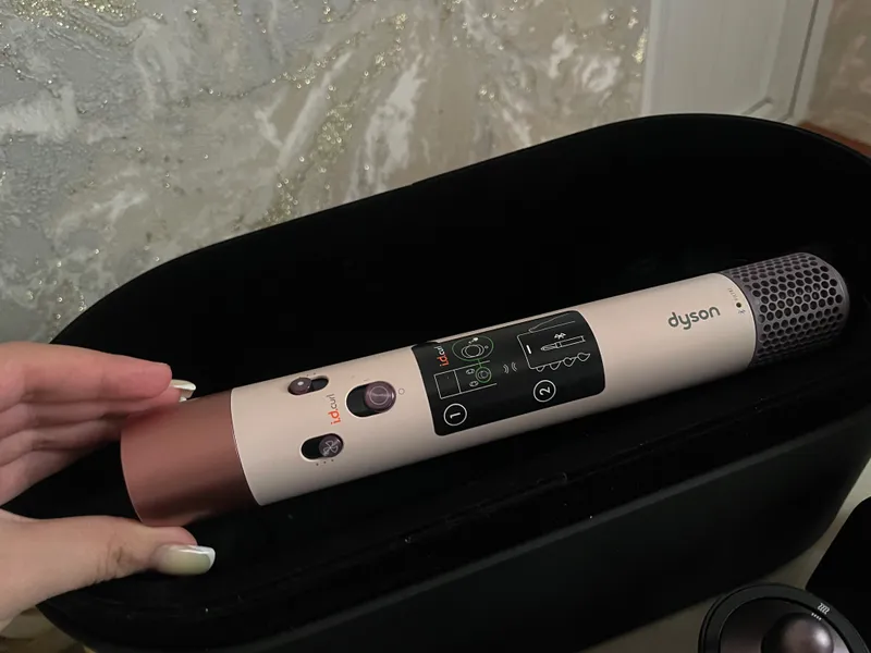Dyson airwrap i.d. 2