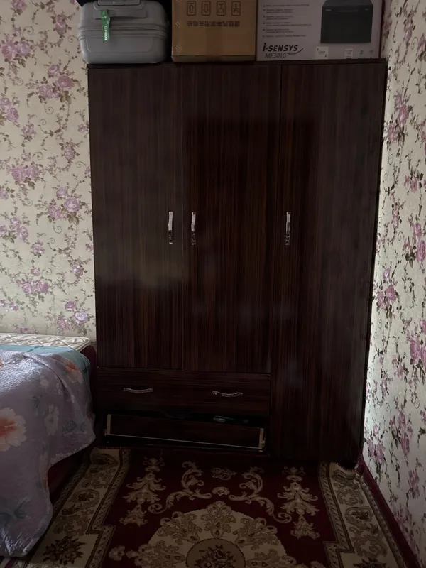 Шкаф