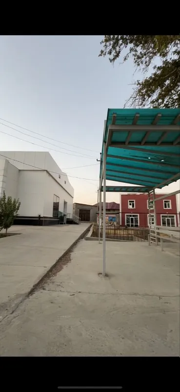 Samarqand Payariqda katta yo’l ustida arzon narxda sotiladigan bino — фото 1