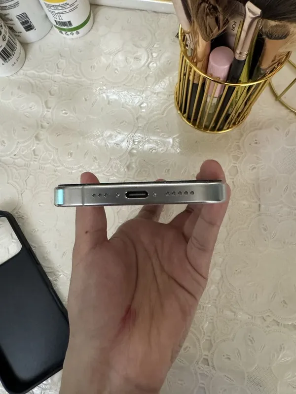 Iphone 16 pro 256 gb Айфон 16 про — фото 2