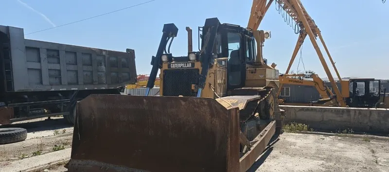 Caterpillar buldozer